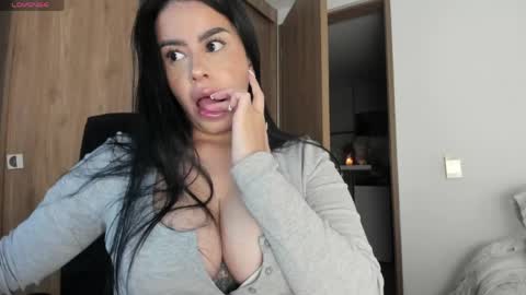 Laura online show from 28, 4, 2026