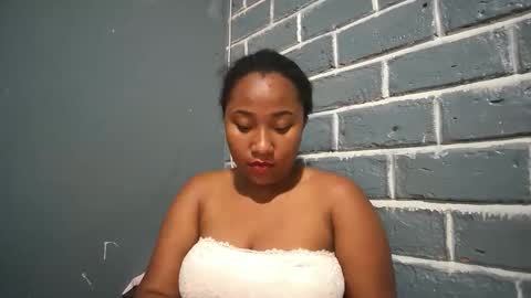 Snapshot of kezia0910 chatting on 3, 11, 2025 kezia0910 online show from 3, 11, 2025