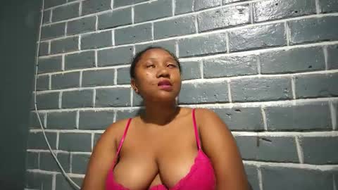 Snapshot of kezia0910 chatting on 9, 11, 2025 kezia0910 online show from 9, 11, 2025