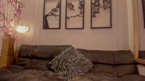 Kathe Hot online show from 17, 9, 2025