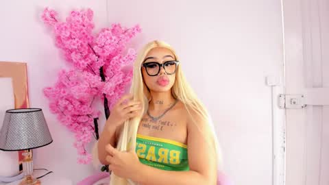 Khelany Isyy  online show from 22, 1, 2025