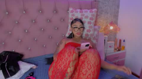 Khelany Isyy  online show from 7, 1, 2026