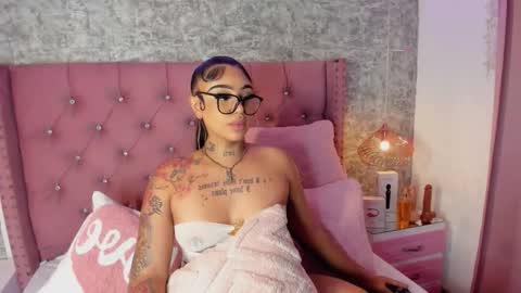 Khelany Isyy  online show from 21, 2, 2026