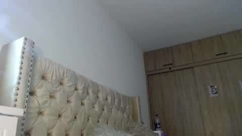 Snapshot of khloe33 chatting on 16, 2, 2025 khloe33 online show from 16, 2, 2025