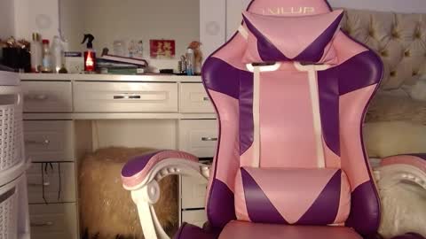 Snapshot of khloe33 chatting on 23, 2, 2025 khloe33 online show from 23, 2, 2025