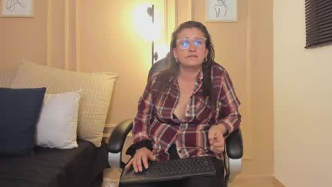 khloe_sp_ online show from 9, 6, 2026