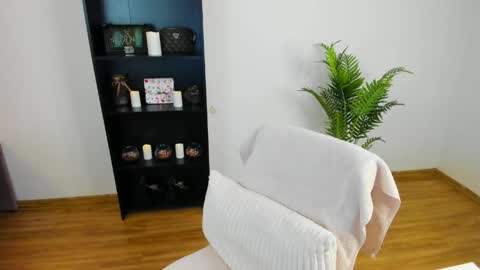 Snapshot of khloe_star chatting on 27, 4, 2026 Khloe online show from 27, 4, 2026