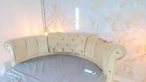 Khloe online show from 24, 4, 2026