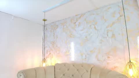 Snapshot of khloeblake chatting on 3, 6, 2026 Khloe online show from 3, 6, 2026