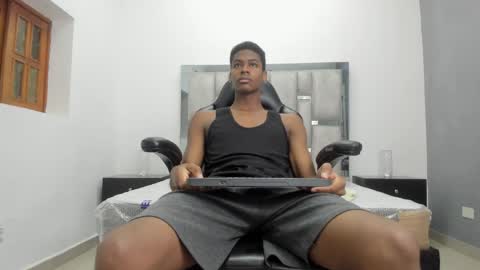 Snapshot of khris__evans chatting on 18, 4, 2026 Kris Evans online show from 18, 4, 2026