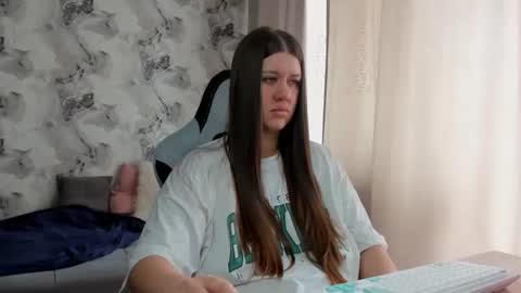 kianna_dior_ online show from 19, 4, 2026