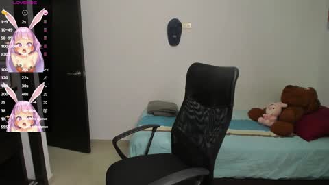 Evelyn online show from 1, 2, 2025