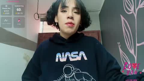 KIARA FOX online show from 10, 4, 2026