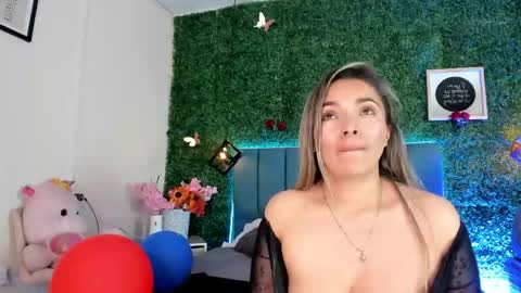 Snapshot of kiaraa88 chatting on 23, 5, 2026 Valery online show from 23, 5, 2026