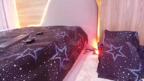 kiaralopez_ online show from 25, 4, 2026