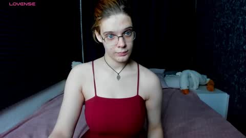 Kiki online show from 12, 1, 2025