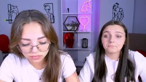 kiki_swan online show from 16, 9, 2025