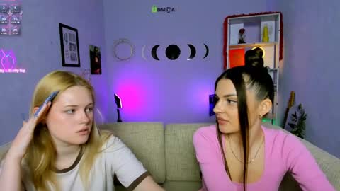 Snapshot of kiki_swan chatting on 16, 5, 2026 kiki_swan online show from 16, 5, 2026