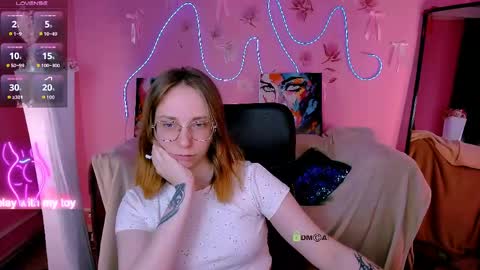 Snapshot of kiki_swan chatting on 26, 5, 2026 kiki_swan online show from 26, 5, 2026