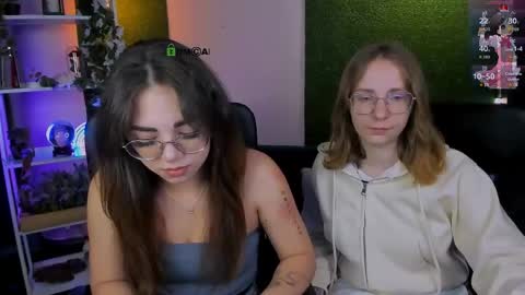Snapshot of kiki_swan chatting on 4, 6, 2026 kiki_swan online show from 4, 6, 2026
