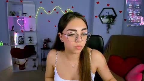 Snapshot of kiki_swan chatting on 10, 6, 2026 kiki_swan online show from 10, 6, 2026