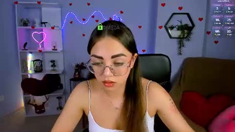 Snapshot of kiki_swan chatting on 11, 6, 2026 kiki_swan online show from 11, 6, 2026