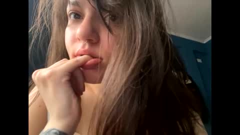 Snapshot of kikilove15 chatting on 1, 5, 2026 kikilove15 online show from 1, 5, 2026
