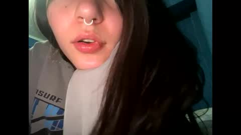 Snapshot of kikilove15 chatting on 6, 5, 2026 kikilove15 online show from 6, 5, 2026