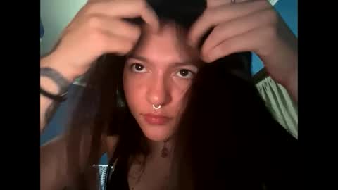 Snapshot of kikilove15 chatting on 24, 5, 2026 kikilove15 online show from 24, 5, 2026