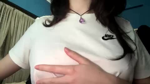 Snapshot of kikilove15 chatting on 25, 5, 2026 kikilove15 online show from 25, 5, 2026