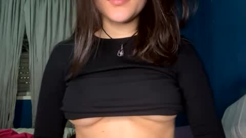 Snapshot of kikilove15 chatting on 25, 6, 2026 kikilove15 online show from 25, 6, 2026
