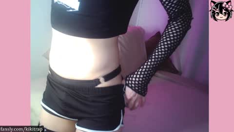 Kiki Trap online show from 4, 1, 2025