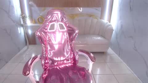 Snapshot of kim_lush_s chatting on 8, 1, 2026 kim_lush_s online show from 8, 1, 2026