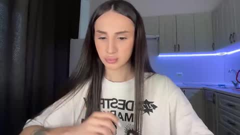 Kim Oberlin online show from 6, 3, 2026