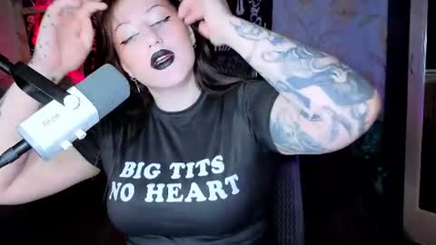 Hi Im Kimberly but u can call me Kim. Turn on ur sound i love to talk and moan online show from 24, 6, 2026