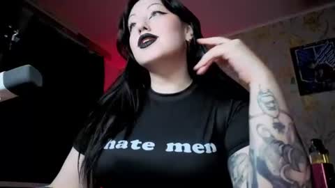 Hi Im Kimberly but u can call me Kim. Turn on ur sound i love to talk and moan online show from 20, 7, 2026