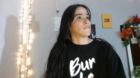 Kim  Yuk online show from 17, 12, 2024