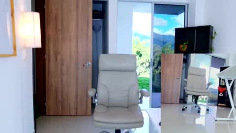 Melissa online show from 1, 12, 2025