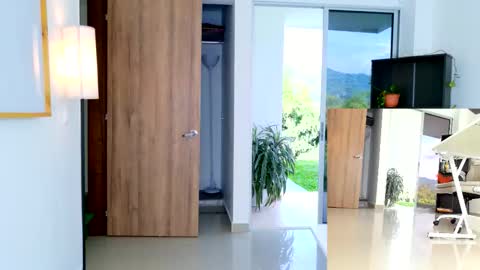 Melissa online show from 3, 12, 2025