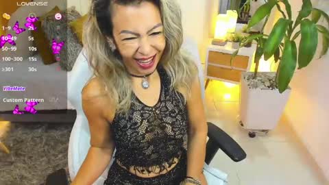 Snapshot of kimberly_milf5 chatting on 29, 5, 2026 Kimberly online show from 29, 5, 2026
