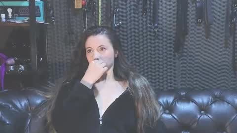  KIMBERLY SWAN  online show from 16, 2, 2025