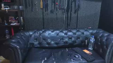  KIMBERLY SWAN  online show from 31, 7, 2026