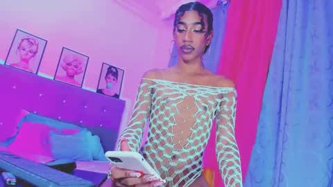 Your Queen KIM online show from 30, 1, 2025