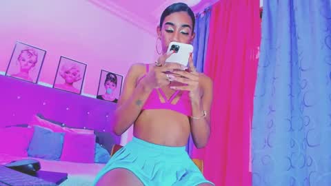 Your Queen KIM online show from 16, 2, 2025