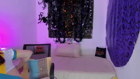 kimberly_thonson online show from 19, 10, 2025