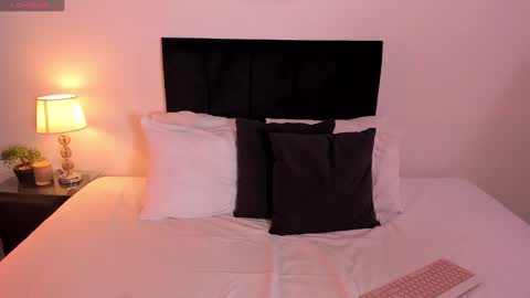 Queen Kim online show from 31, 12, 2024