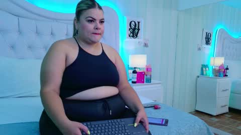 Snapshot of kimbrookss chatting on 13, 11, 2025 KimBrooks online show from 13, 11, 2025