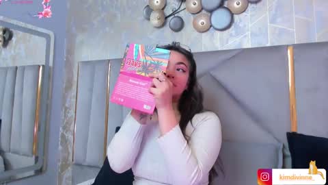 Snapshot of kimdevinne chatting on 26, 2, 2025 KIM online show from 26, 2, 2025