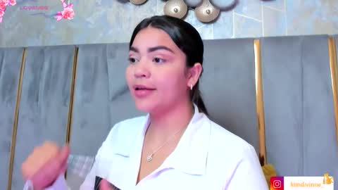 Snapshot of kimdevinne chatting on 11, 10, 2025 KIM online show from 11, 10, 2025