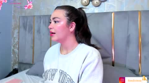 Snapshot of kimdevinne chatting on 17, 10, 2025 KIM online show from 17, 10, 2025